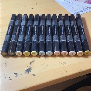 Like new 12 Spectrum Noir markers